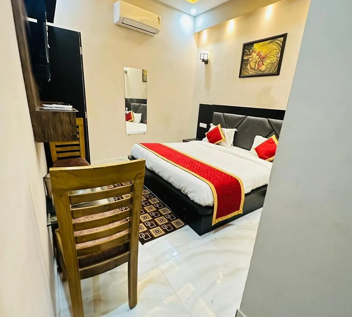 Hotel Psr Prem-Shobha Residency ! Varanasi Fully-Air-Conditioned Hotel At Prime Location With Off Site Parking Availability, Near Kashi Vishwanath Temple, And Ganga Ghat - 2 0*,  India